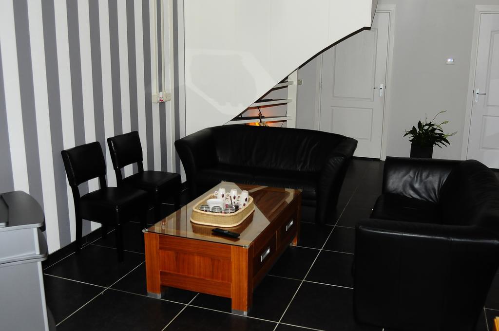 Herkenhoek 3 Bedroom Apartement Heeswijk-Dinther エクステリア 写真